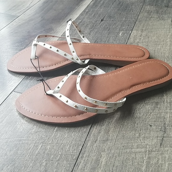 Sandals - Picture 2 of 3